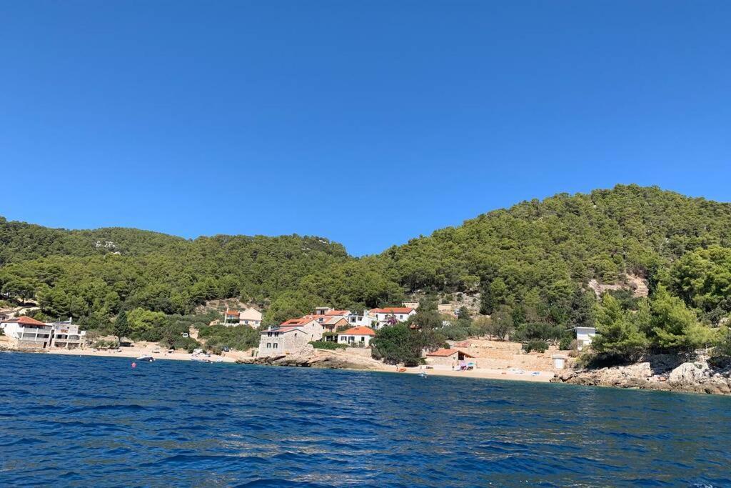 Seaview pool apartment-Lumière, Island Hvar-Gdinj Esterno foto