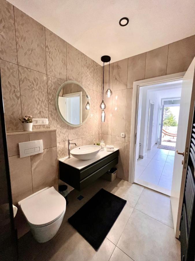 Seaview pool apartment-Lumière, Island Hvar-Gdinj Esterno foto